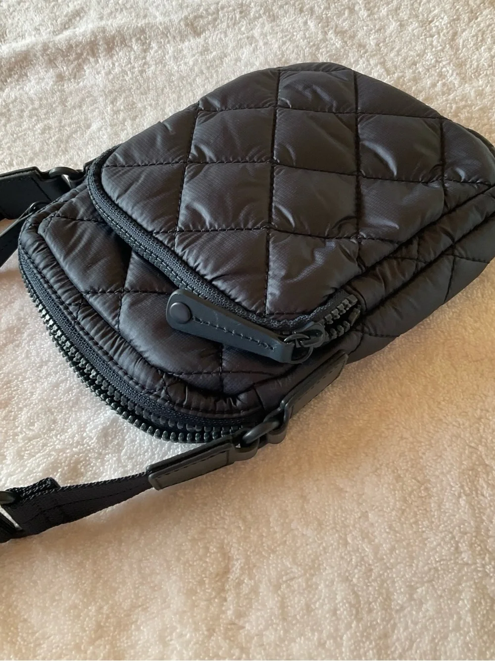 Quince Quilted Crossbody Bag for Men or Women-Navy